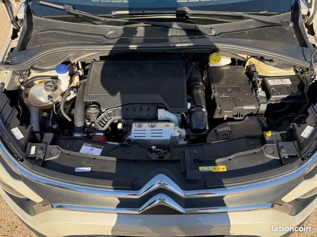 CITROEN C3 PureTech 110 SS BVM6 Shine Pack (image 9)