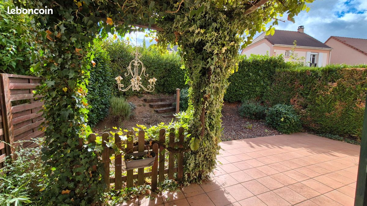 Maison 5 pièces 80 m² · à La Queue-en-Brie · 80 m² · 329 900 €