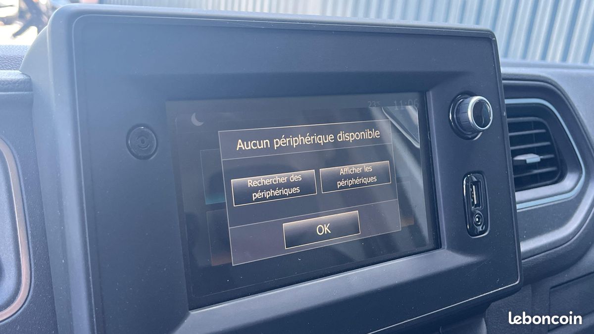 Renault master fourgon l2h2 blue dci 135 grand confort (image 28)