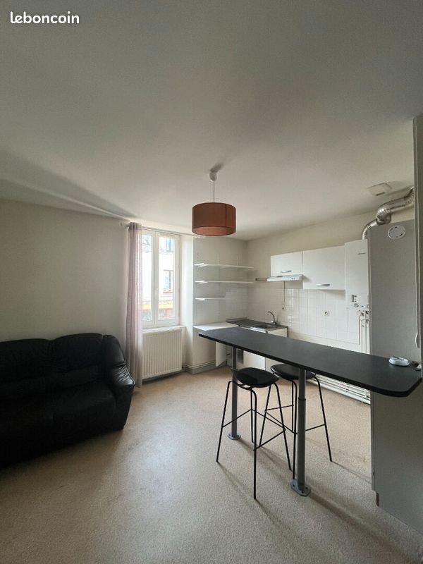 Appartement 2 pièces 36 m² · à Ussel · 36 m² · 340 €/mois