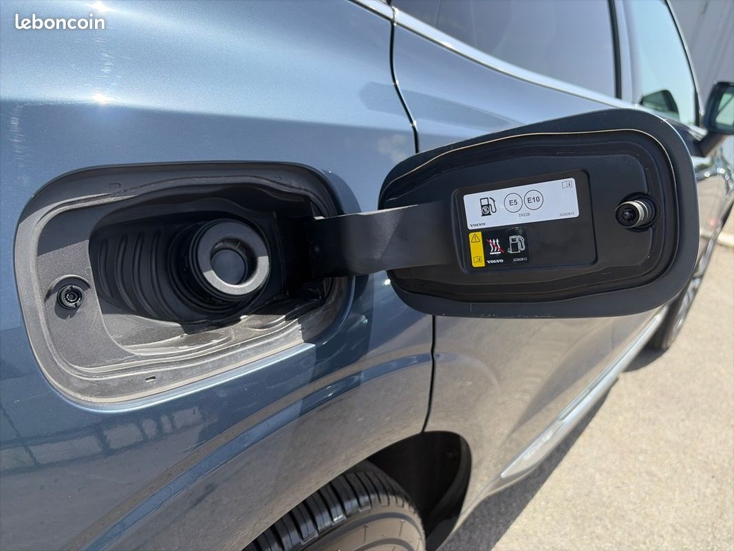 VOLVO XC60 T6 Recharge AWD 253 ch + 145 ch Geartronic 8 Inscription Business (image 28)