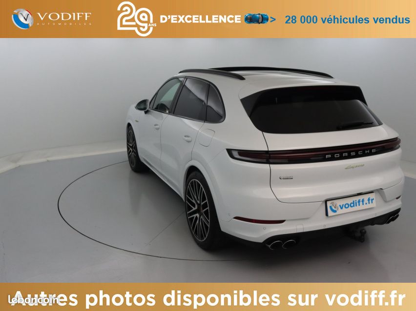 Porsche Cayenne E-HYBRID 470 CV (image 3)