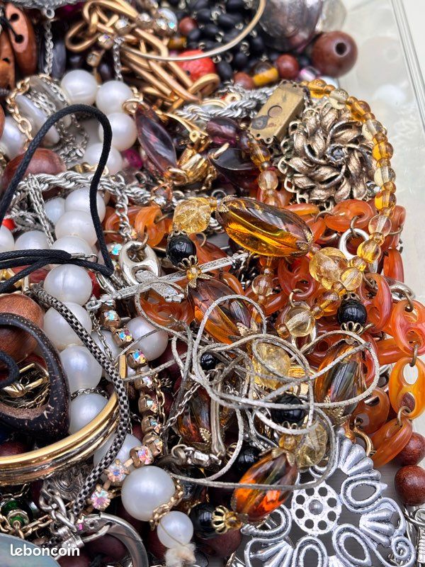 Lot De 15 Bijoux Anciens Fantaisie – Divers – Occasion