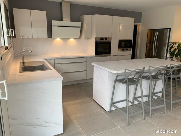 À louer – Maison T4 meublée de 110 m² avec jardin, piscine, garage et terrain de pétanque