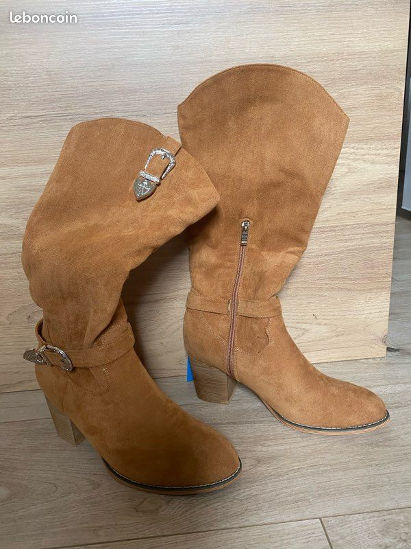 Bottes effet daim neuves (image 1)