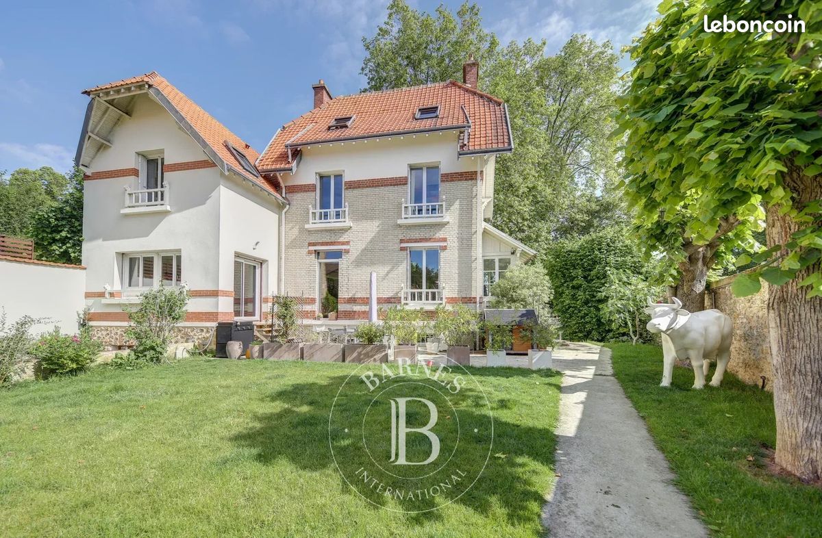 Maison 8 pièces 304 m² · à Versailles · 304 m² · 2 080 000 €