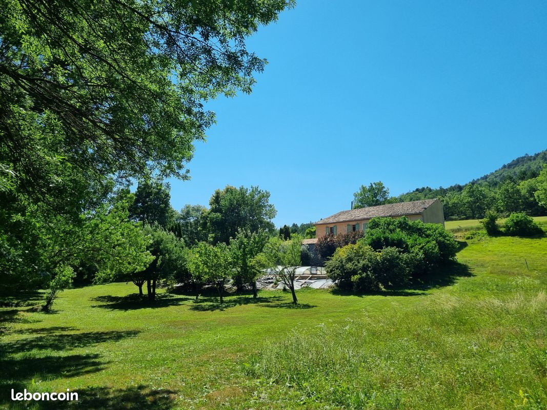 Maison 8 pièces 220 m² · à Sisteron · 220 m² · 748 000 €