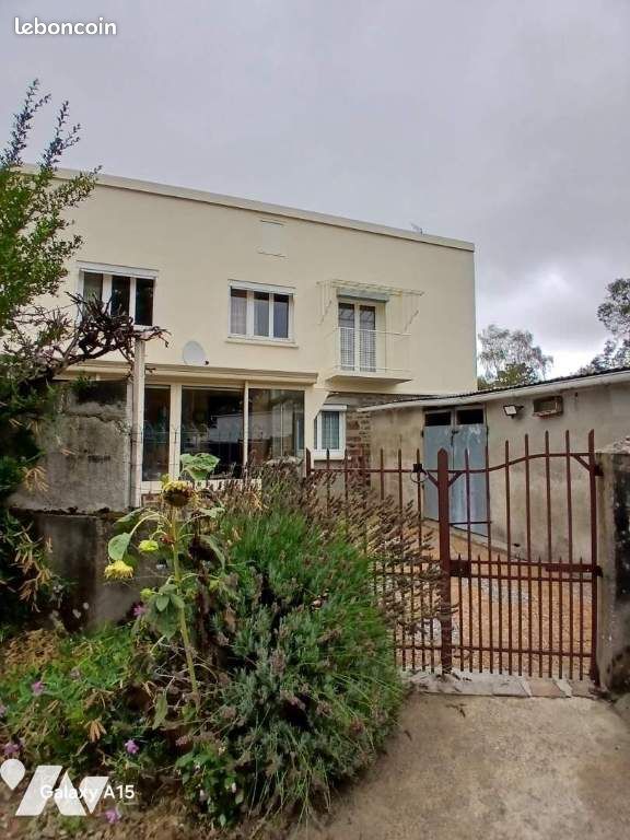 Maison 7 pièces 125 m² · à Athis-Val de Rouvre · 125 m² · 96 000 €