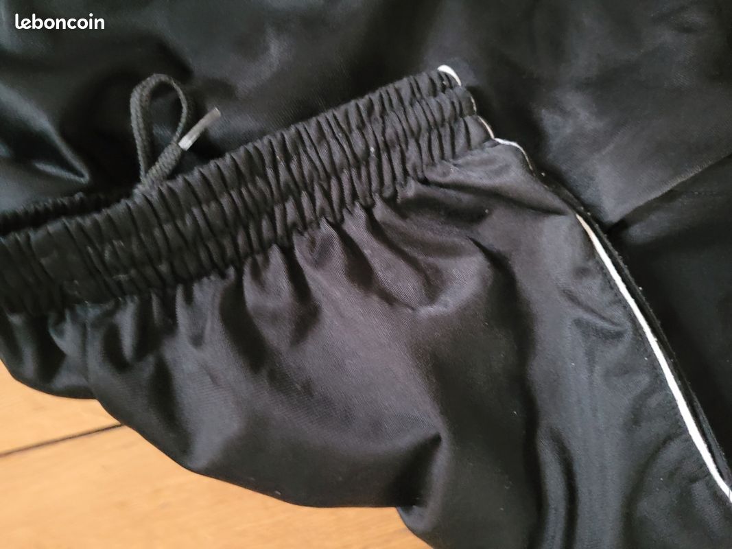 Pantalon sport classique coupe droite bande blanche côté lien sereage taille (image 3)