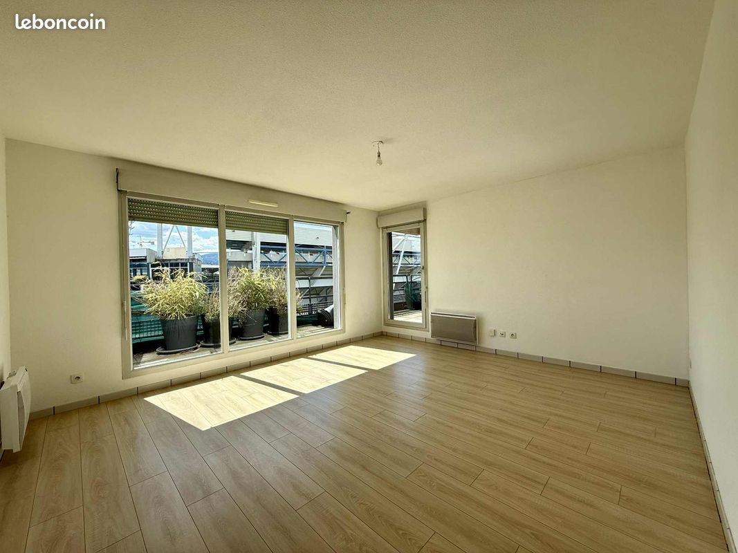 Appartement 3 pièces 70 m² · à Clermont-Ferrand · 70 m² · 990 €