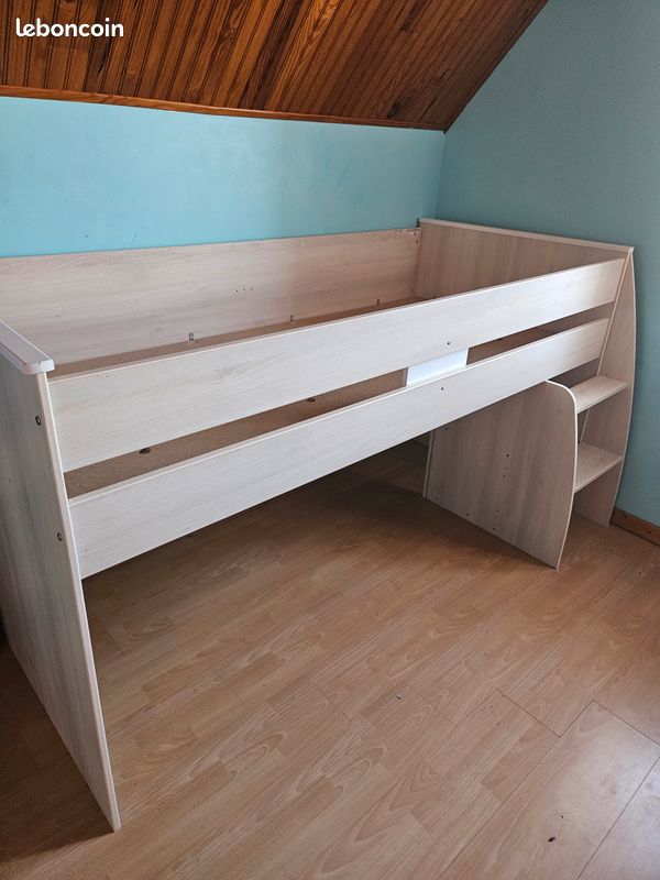 Lit mi-hauteur (image 1)