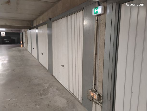 https://img.leboncoin.fr/api/v1/lbcpb1/images/59/de/f5/59def5394600ffcf8a212aad4affe6b3dbebf570.jpg?rule=ad-image