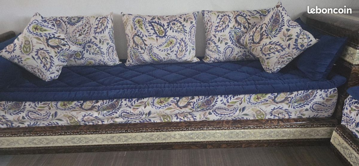 Canapé marocain et table à manger (image 14)