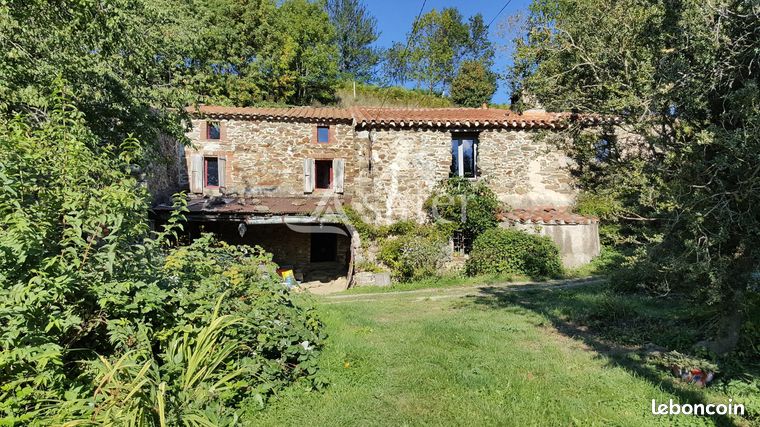 Maison avec terrain 8 pièces 470 m²