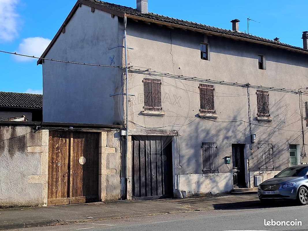 Maison 5 pièces 105 m² · à Saint-Georges-de-Reneins · 105 m² · 150 000 €