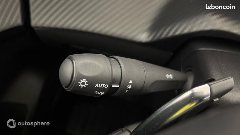 Peugeot 208 1.2 Hybrid 100ch Active e-DCS6 (image 23)