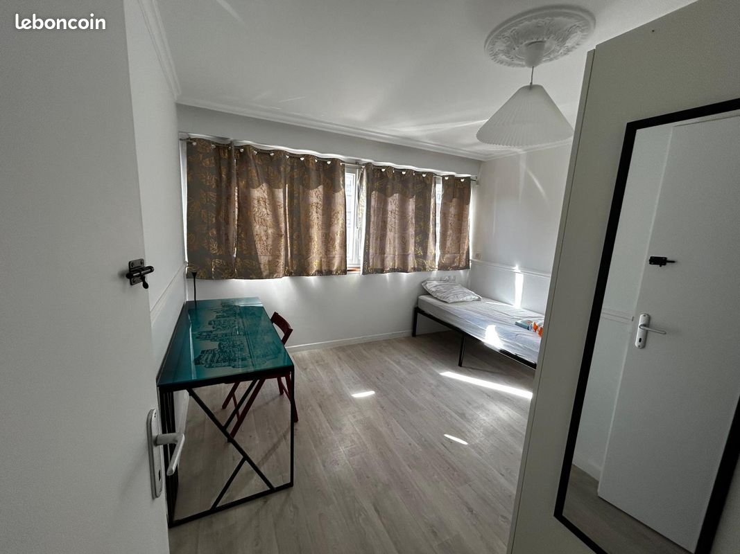 Appartement 3 pièces 10 m² · à Massy · 10 m² · 590 €/mois