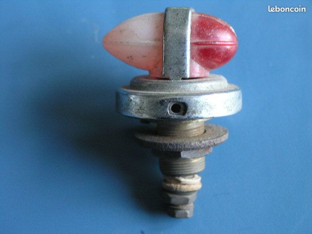 Feu Arrière / Latéral Gauche Jockey Scintex - Pour Anciennes Renault (Traction?) - Occasion Bon état - France