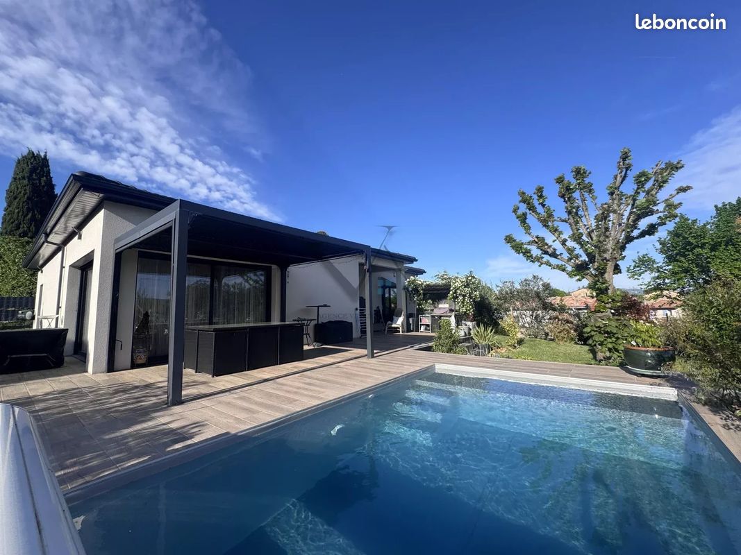 Maison 6 pièces 134 m² · à Montboucher-sur-Jabron · 134 m² · 500 000 €