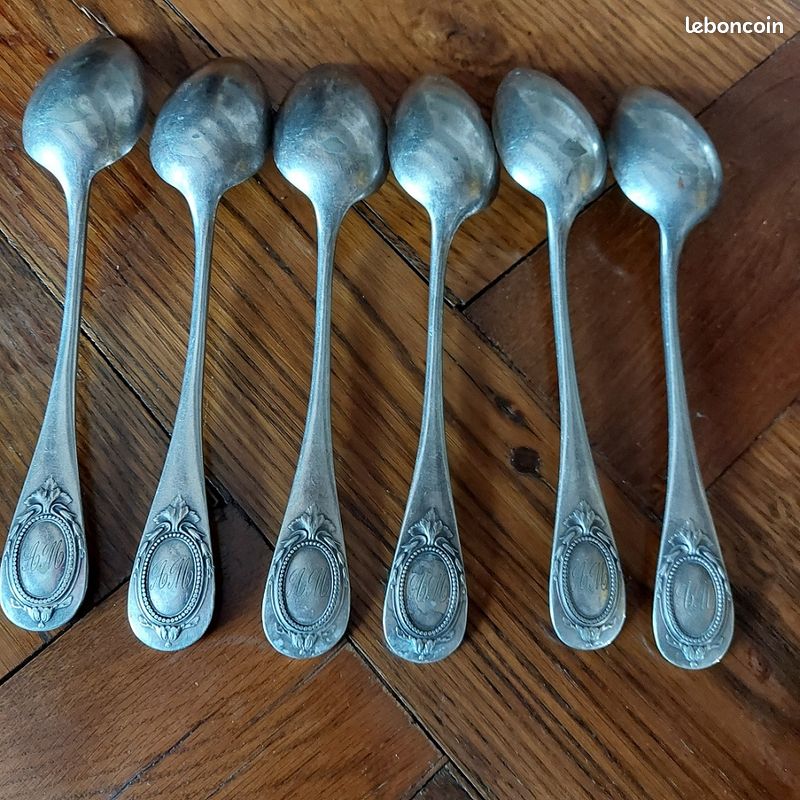 7 fourchettes Christofle anciennes en métal argenté