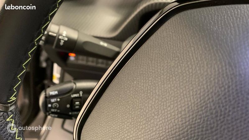 Peugeot 2008 1.2 PureTech 130ch S&S GT (image 23)