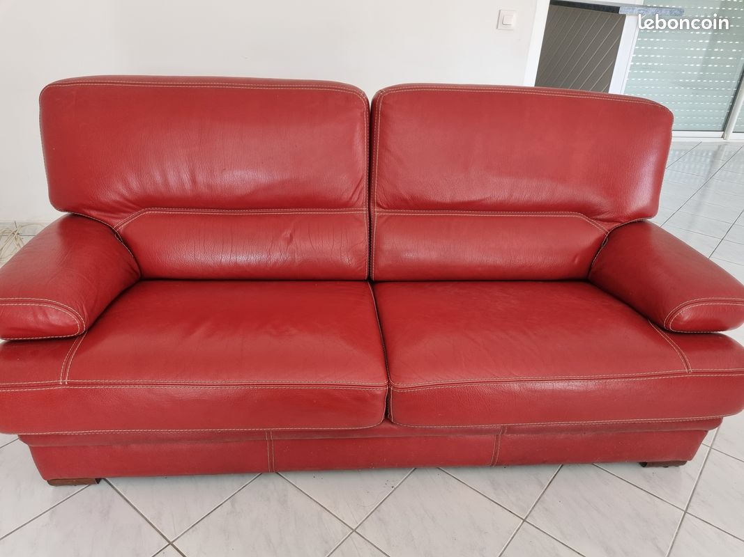 2 Canapé en cuir bordeaux +pouf (image 1)