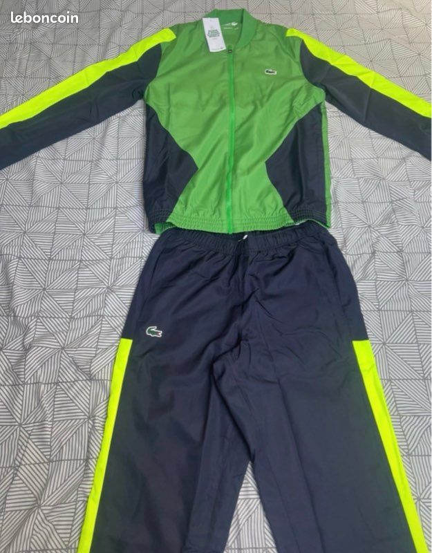 Survêtement Lacoste – authentique – Neuf avec étiquette – Taille XS (2) (image 1)