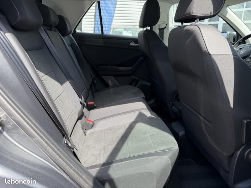 Volkswagen T-Roc 1.5 TSI EVO 150ch Style DSG7 (image 14)