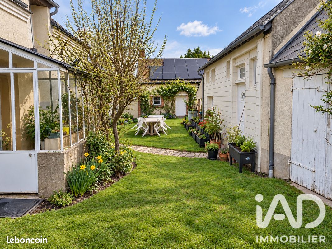 Maison 8 pièces 183 m² · à Saint-Denis-en-Val · 183 m² · 399 000 €