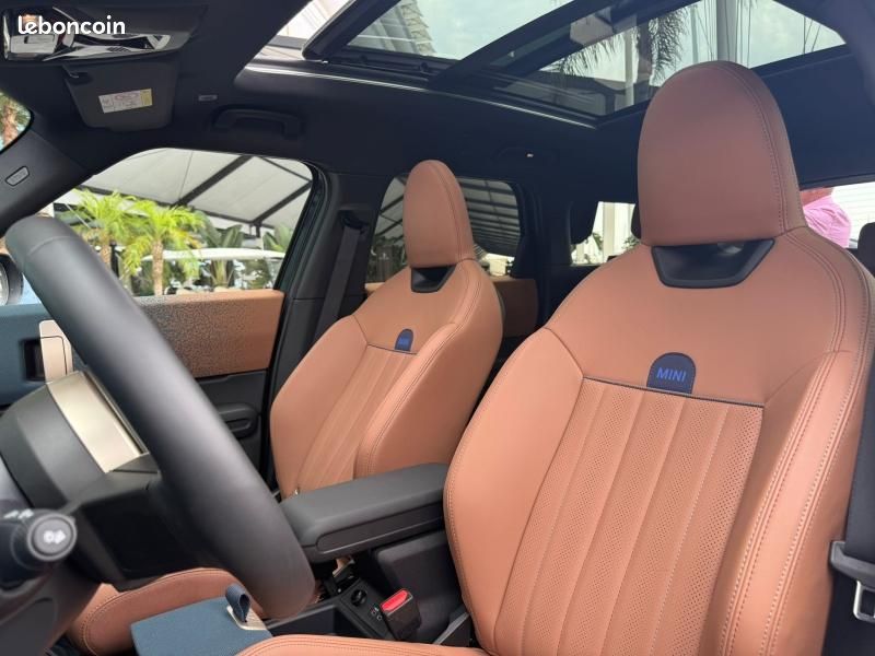 Mini Countryman E 204ch Favoured (image 13)