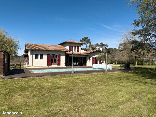 Propriété 7 pièces 192 m²