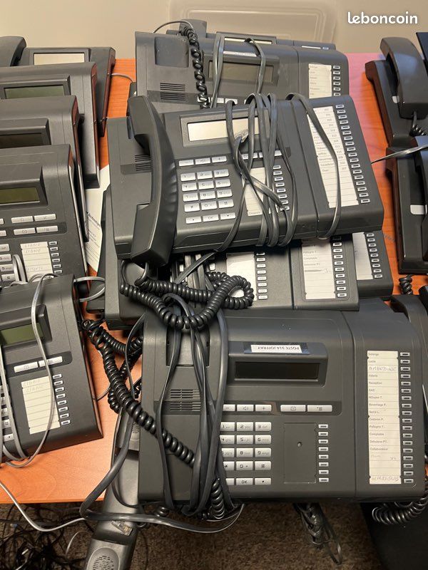 Lot de 19 telephone lucenr open stage 15 et 40 (image 3)