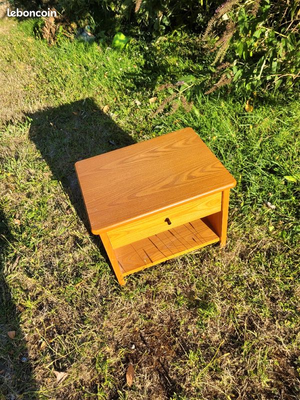 Table de chevet a tiroir et roulettes (image 6)
