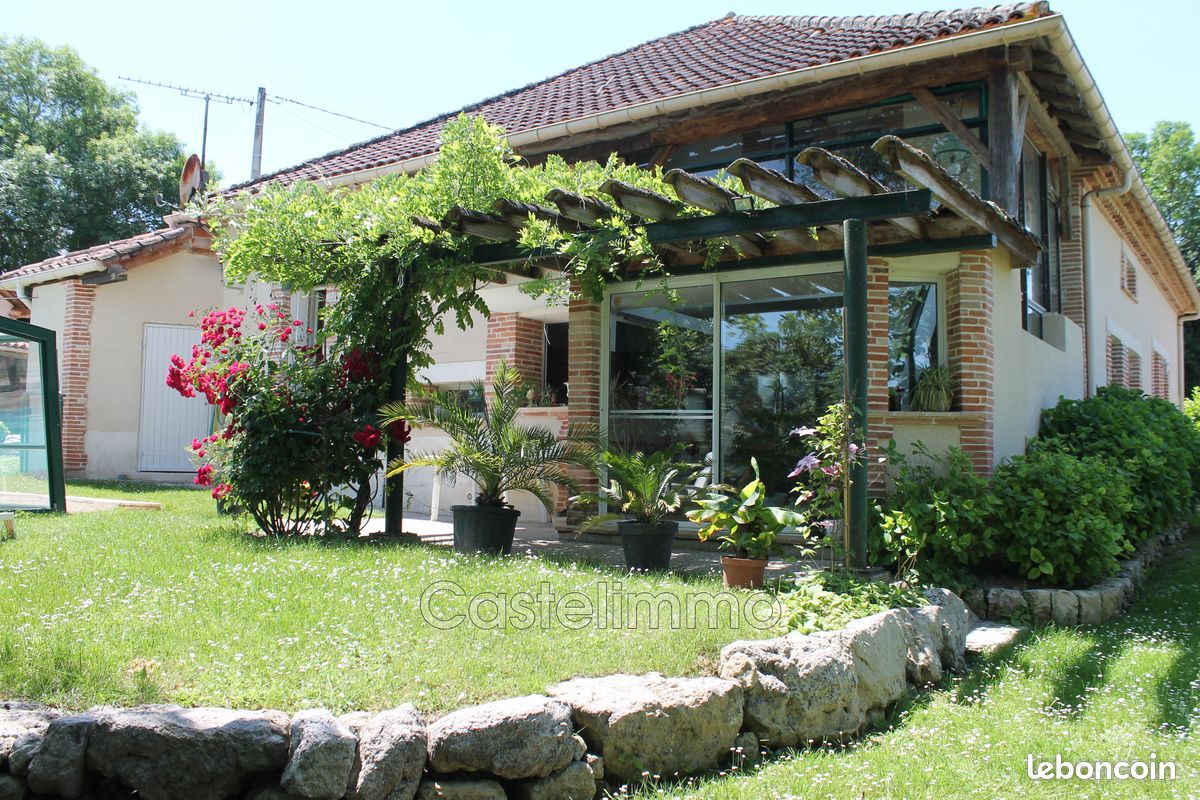 Maison 7 pièces 250 m² · à Cazes-Mondenard · 250 m² · 389 000 €