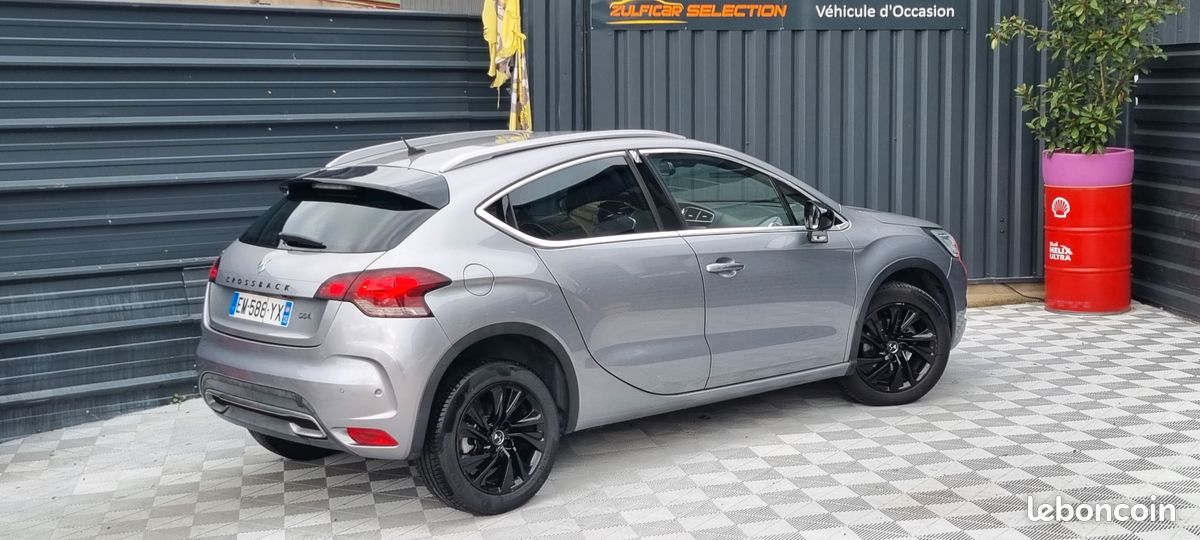 Citroen ds4 crossback so chic 130cv (image 2)