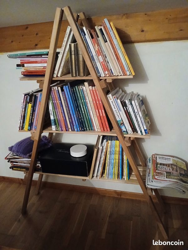 Étageres triangle pliable 150*122cm (image 1)