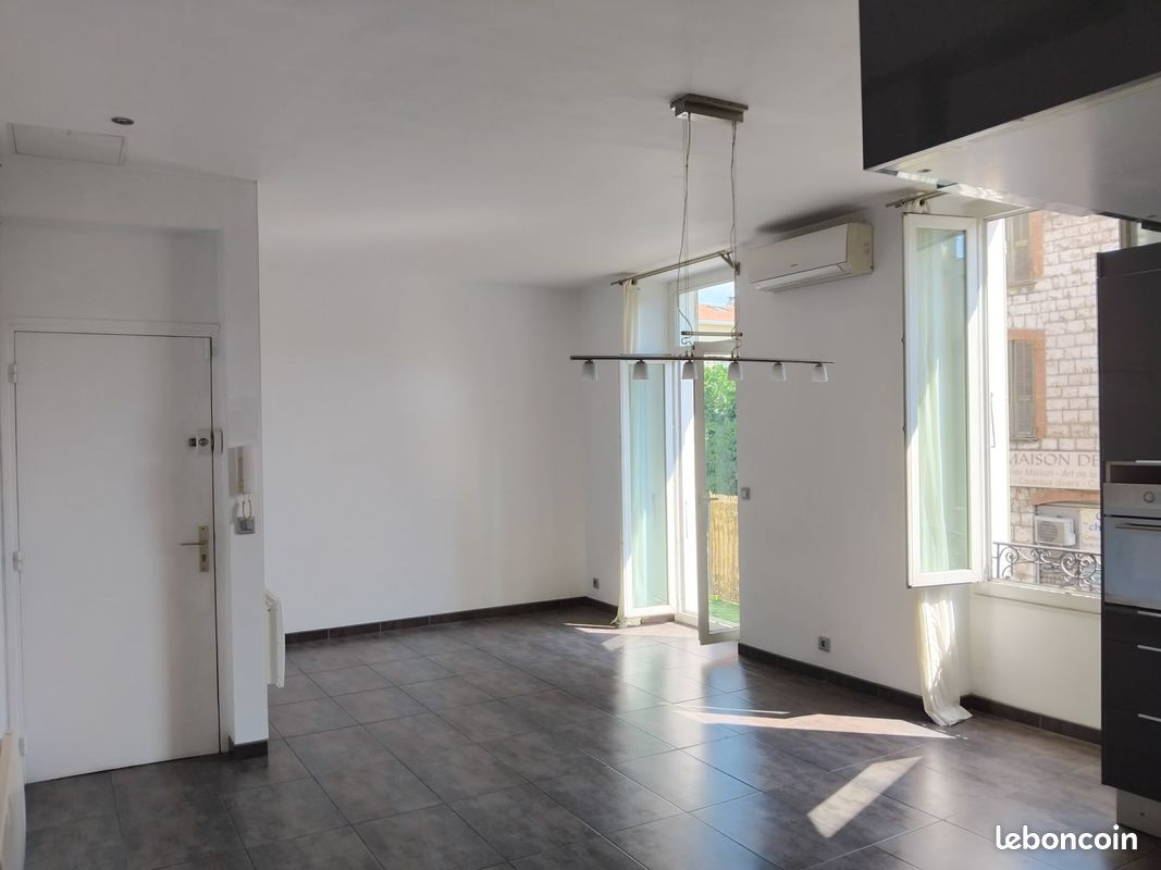 Appartement 2 pièces 49 m² · à Saint-Laurent-du-Var · 49 m² · 209 000 €