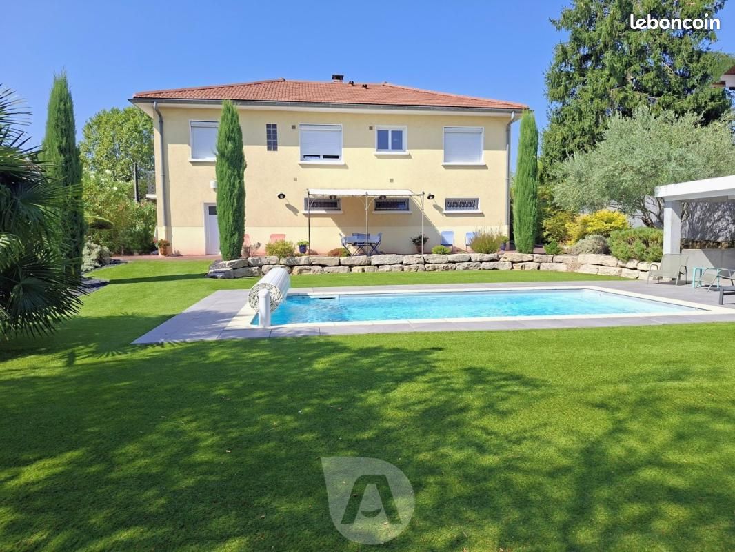 Maison 5 pièces 121 m² · à Oullins-Pierre-Bénite · 121 m² · 800 000 €