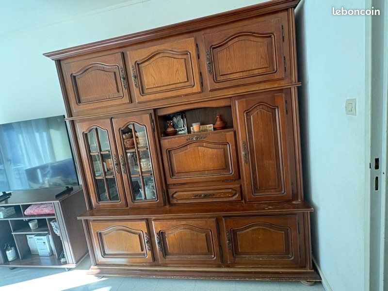 Buffet en bois massif (image 1)