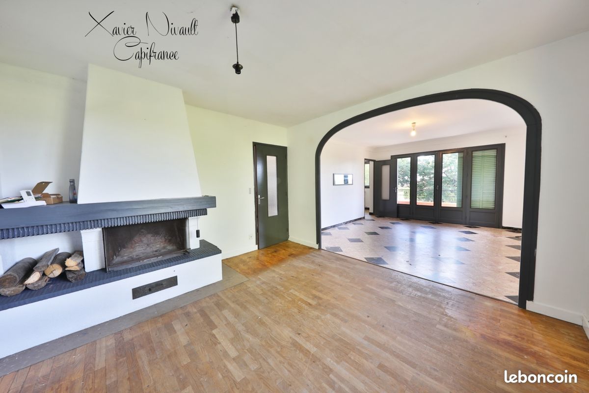 Maison 5 pièces 160 m² · à Montrevel-en-Bresse · 160 m² · 179 000 €
