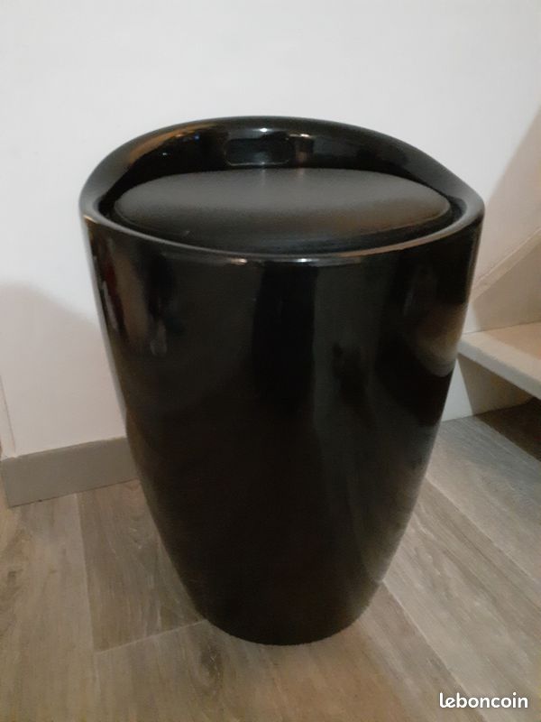 Pouf (image 1)
