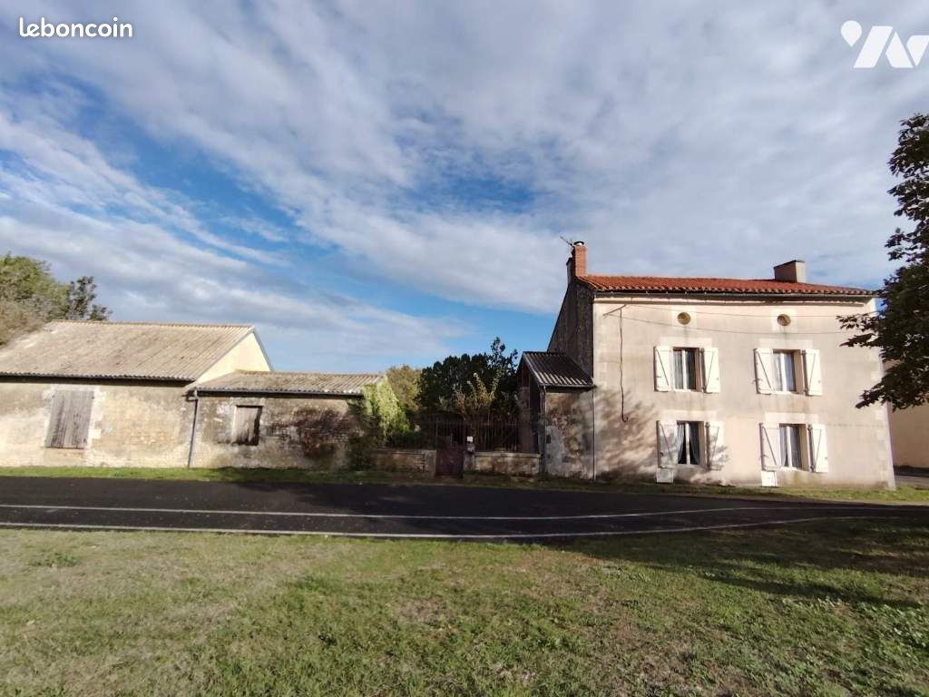 Maison 4 pièces 86 m² · à Saint-Martin-la-Pallu · 86 m² · 107 000 €