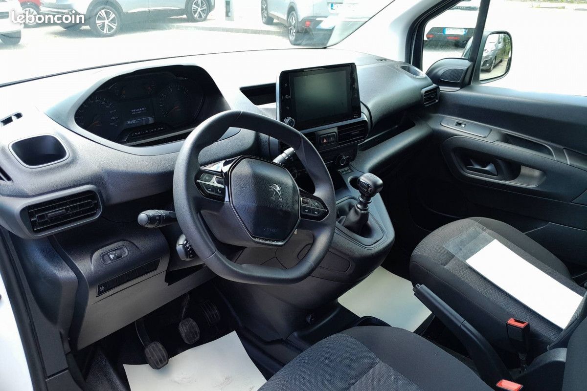 Peugeot Partner (3) BLUEHDI 100 LONG Cabine App (image 10)