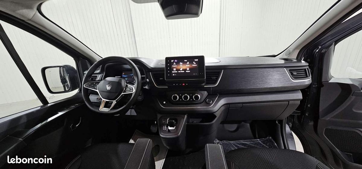 Renault Trafic CABINE APPROFONDIE CA L1H1 BLUE DCI 170 BVA9 RED EDITION EXCLUSIVE (image 2)