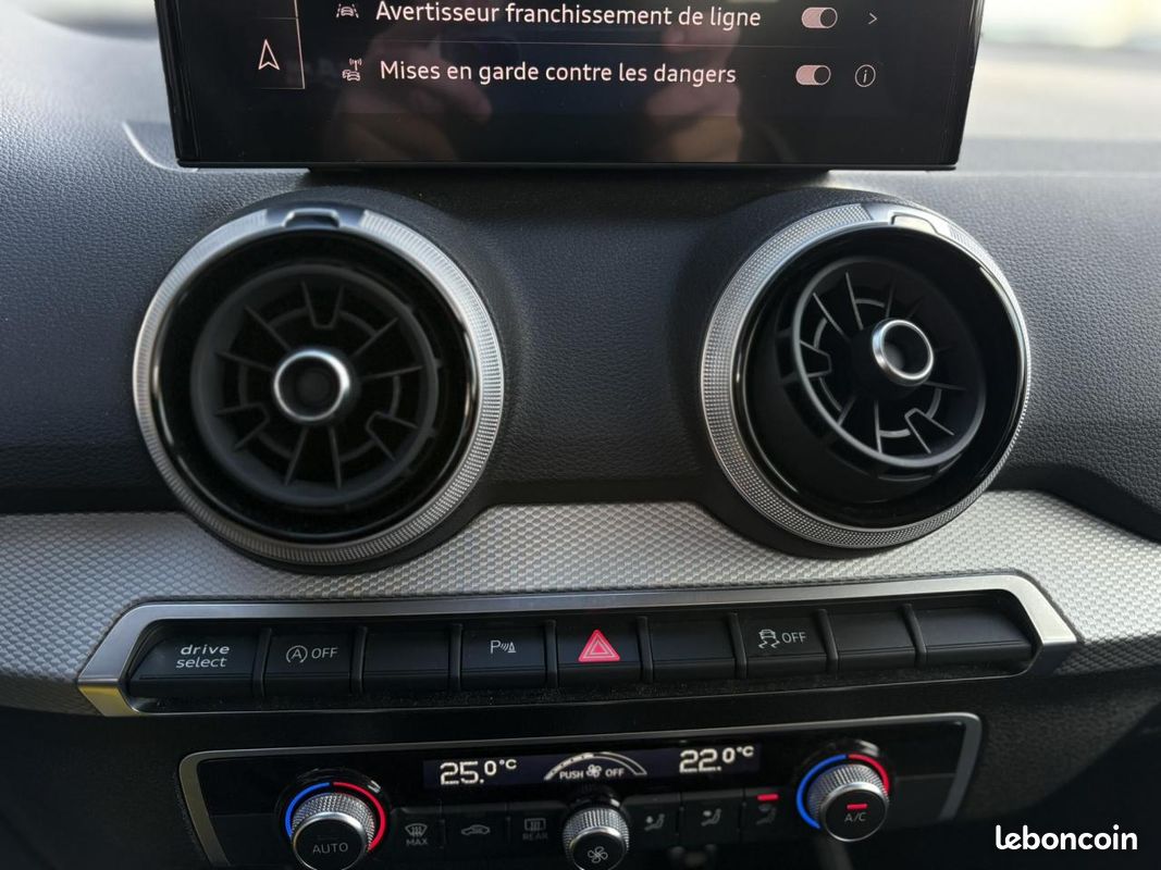 AUDI Q2 30 TDI 116 S Line (image 13)