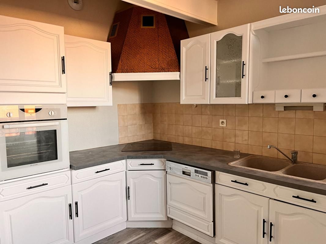 Appartement 4 pièces 84 m² · à Le Puy-en-Velay · 84 m² · 692 €