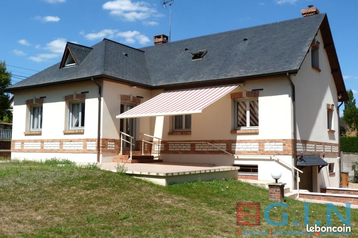 Maison 8 pièces 138 m² · à Duclair · 138 m² · 335 000 €