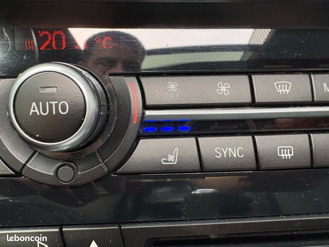 BMW X6 F16 xDrive30d 258 ch M Sport A avec TOIT OUVRANT / CAMERA / CARPLAY / SIEGES CHAUFFANTS (image 27)