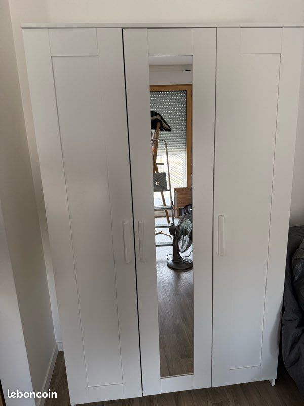 Armoire 3 portes + miroir IKEA Brimnes (image 1)