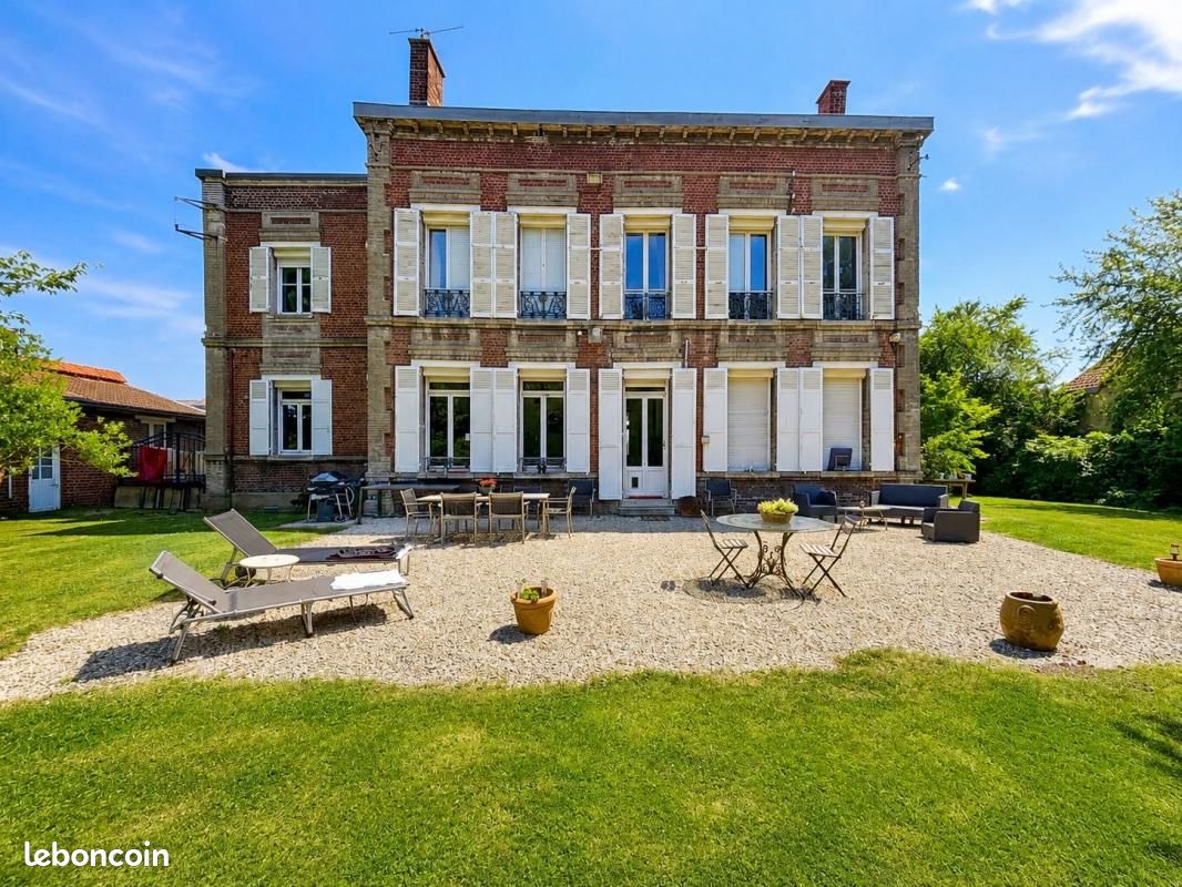 Maison 7 pièces 262 m² · à Fouquières-lès-Lens · 262 m² · 498 000 €